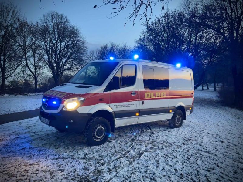 Wassernotfahrzeug der DLRG München-Mitte | Symbolbild
