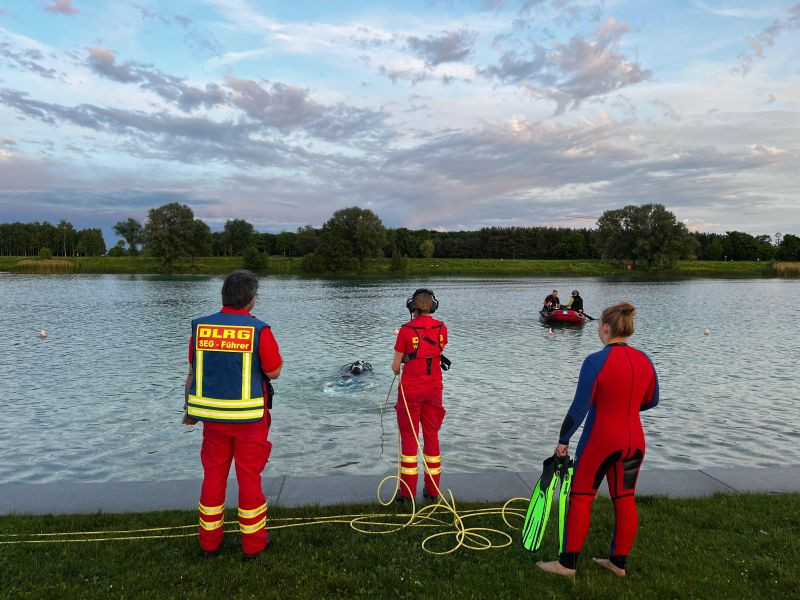 Symbolbild | Retter:innen der DLRG München-Mitte im Einsatz