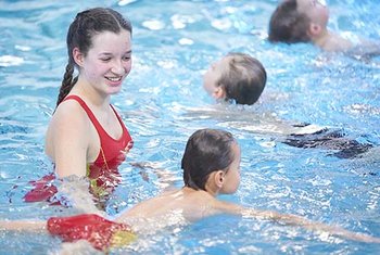 DLRG Pressefoto Schwimmausbildung