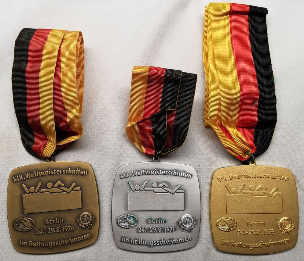 Siegermedaillen zur Weltmeisterschaft im Rettungsschwimmen 1976.