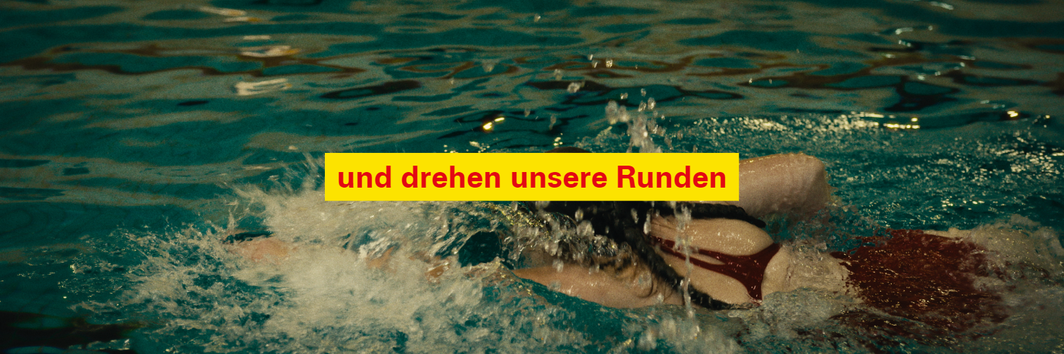 Fotostory Teil 2: Mädchen zieht ihre Bahnen durch das Schwimmbecken. Text: und drehen unsere Runden